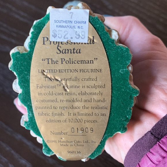 Vintage Policeman Santa 1991 Hamilton Gifts “ The Policeman ” figurine Christmas - Picture 2 of 6